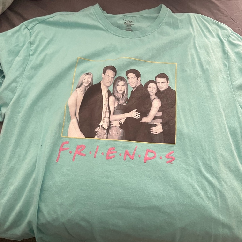 Friends 3XL tee